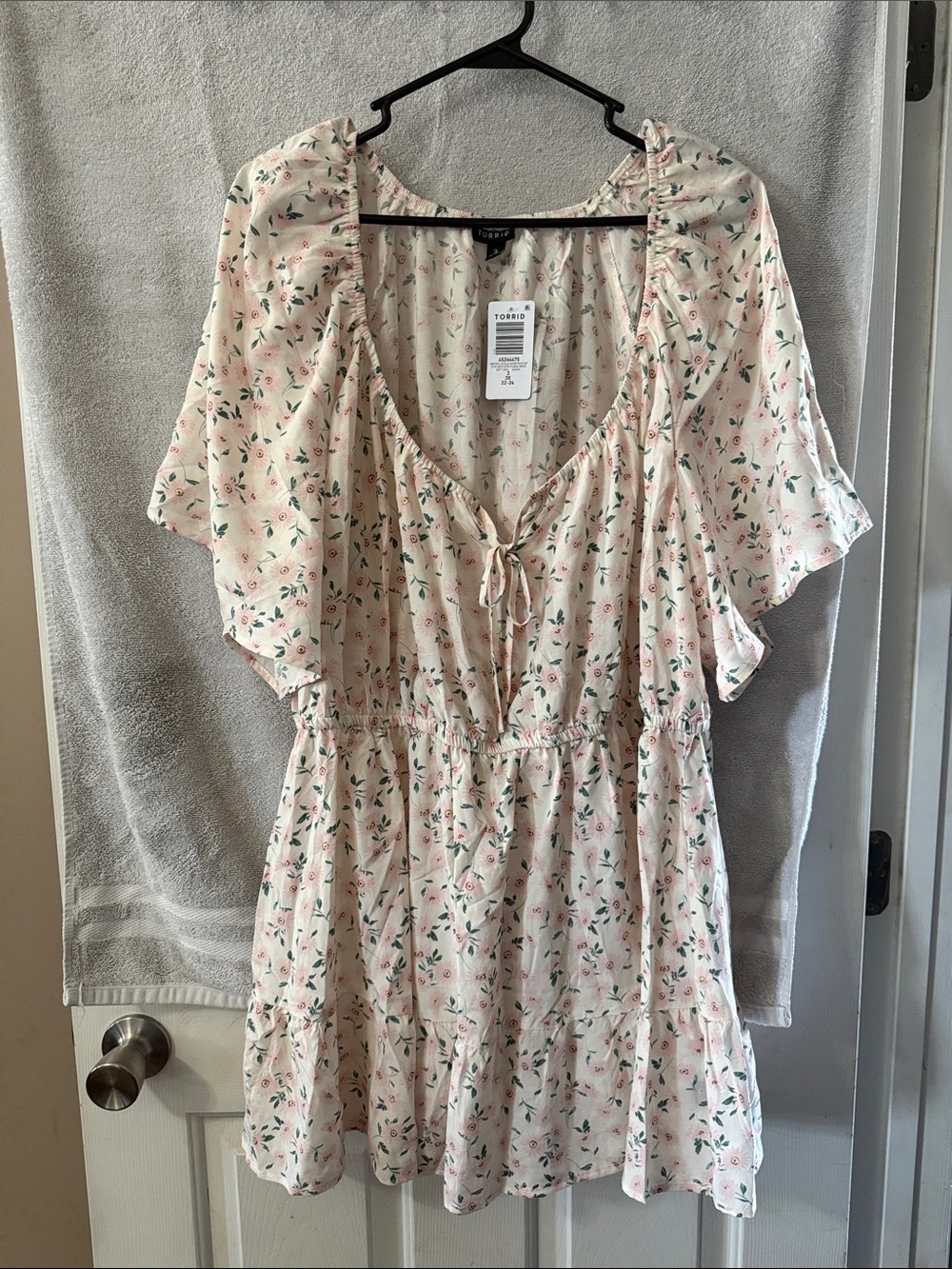 torrid Cream Floral Tie-Front Peasant Tunic